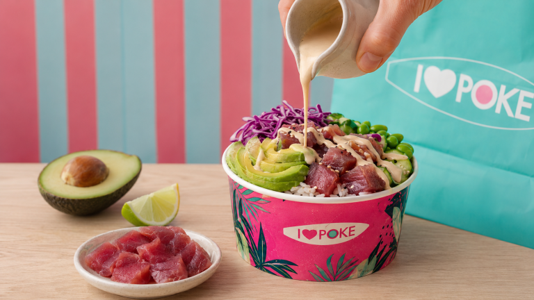 Poke bowl vs insalata: differenze nutrizionali e pratiche