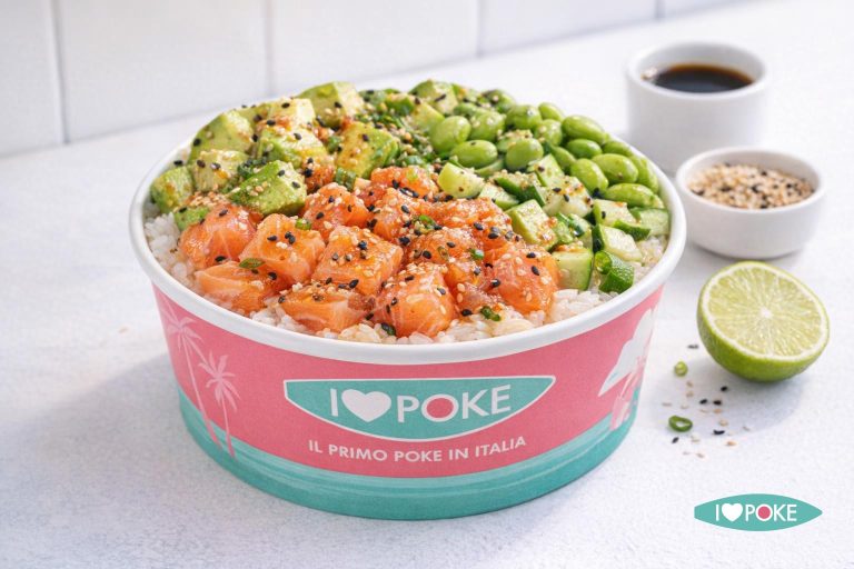 Poke bowl salmone avocado
